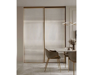 Раздвижная дверь с рифленым стеклом